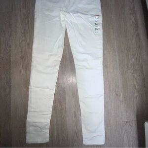 Women’s white Levi’s 710 Super Skinny jeans NWT 27 x 30